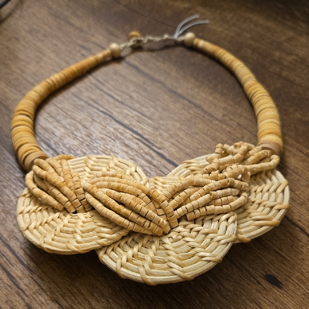 Elegant Woven Necklace - Natural Tan